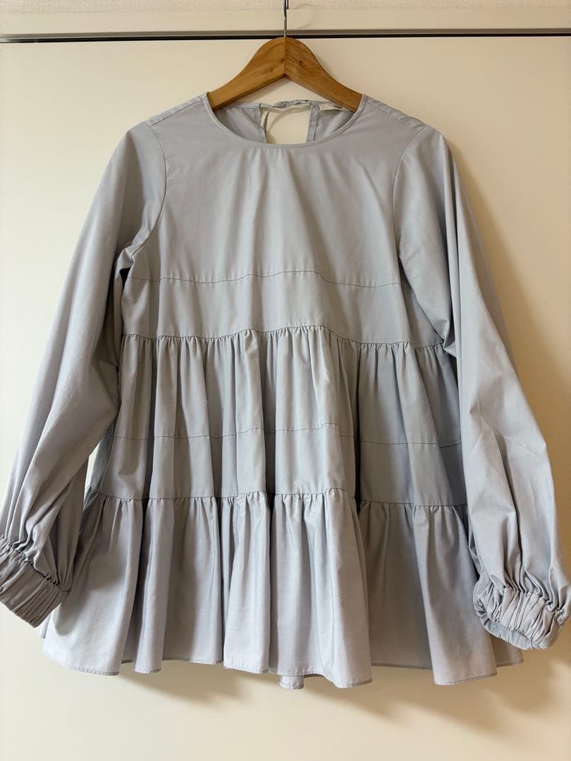 yori ティアードロングブラウス　グレー