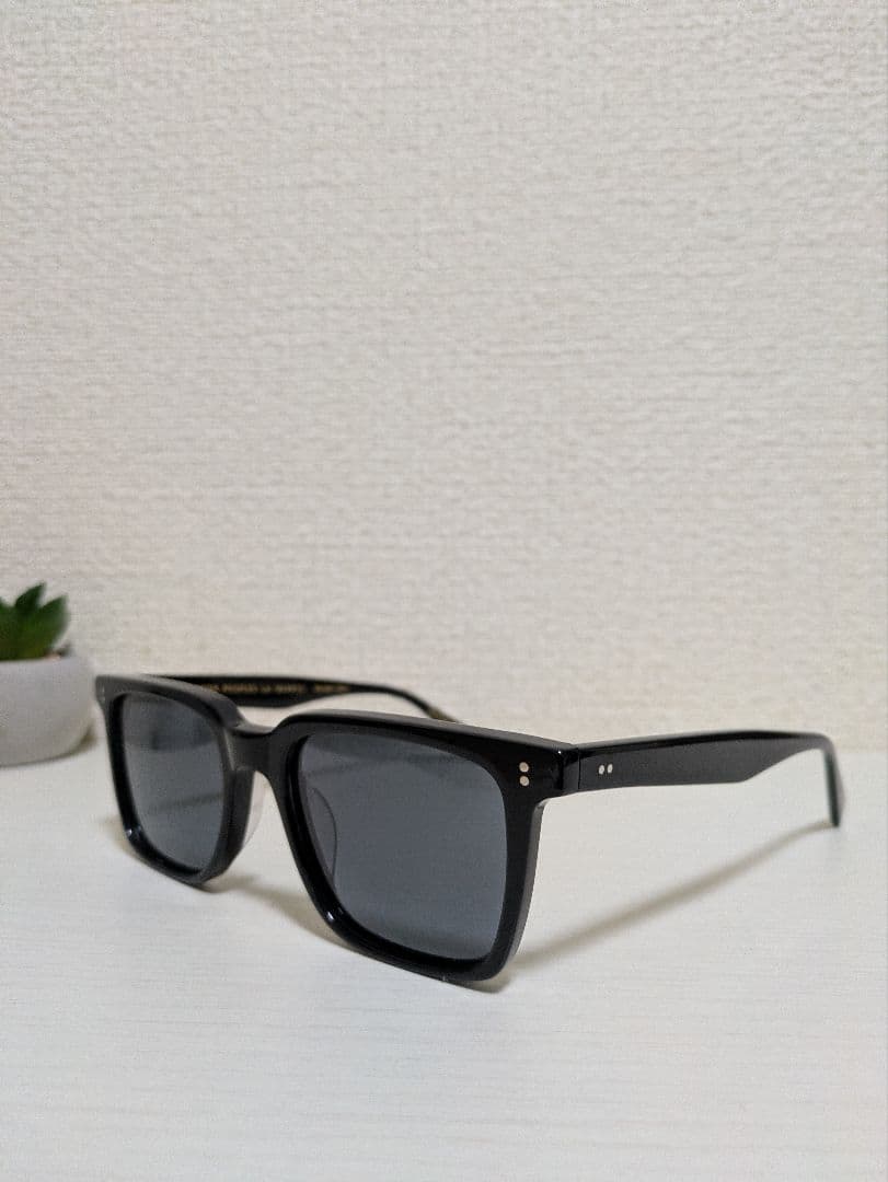 m23w様用オリバーピープルズ LachmanSunサングラス イタリア製 偏光