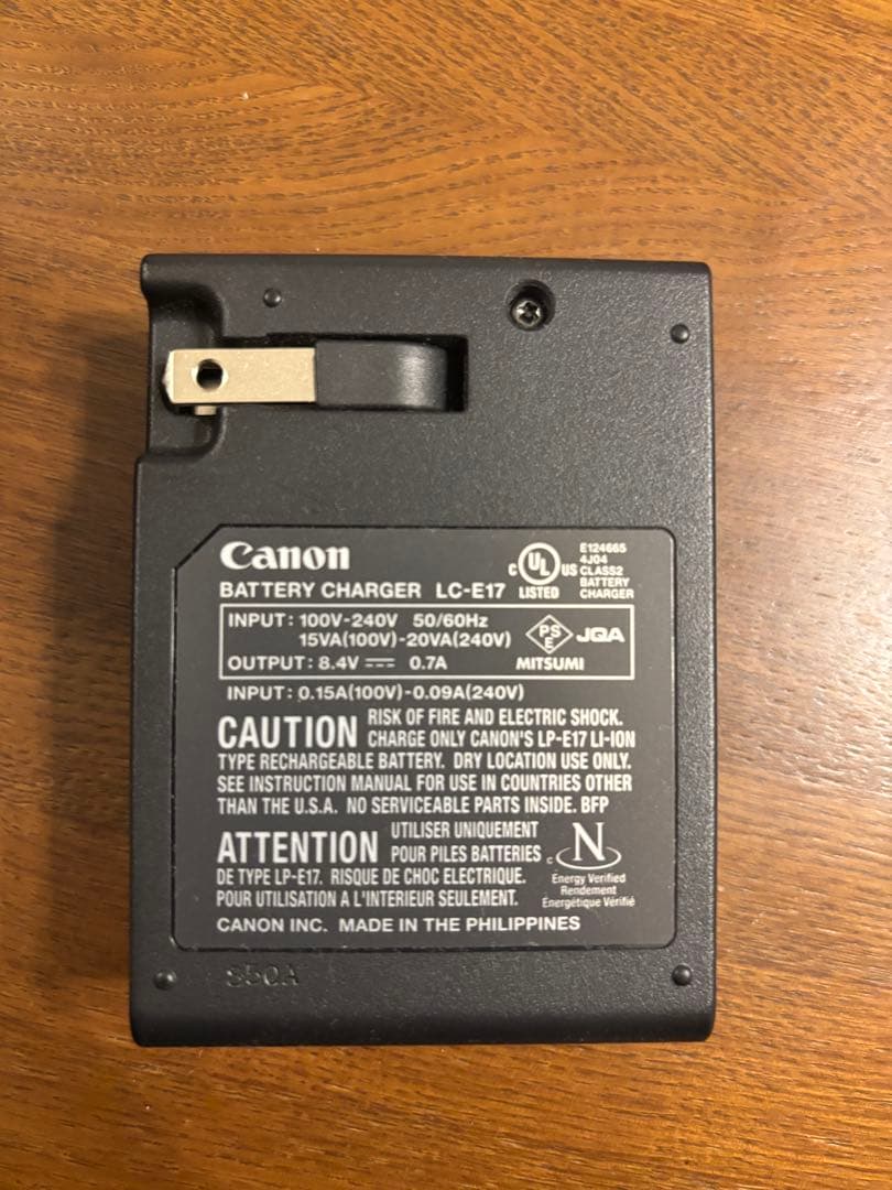 【昨年11月購入・保証書有】Canon EOS R50 ダブルズームキット