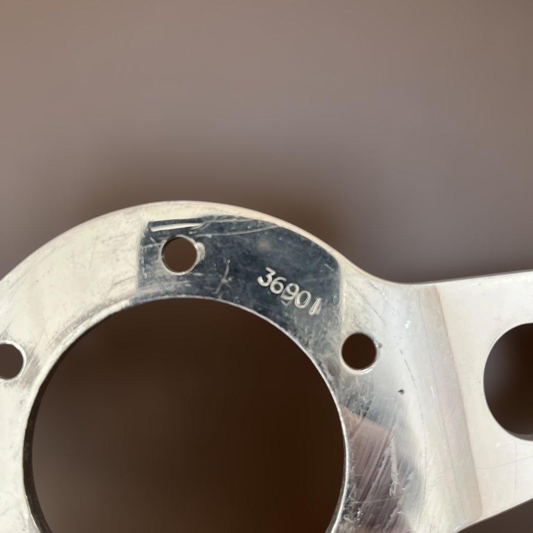 momo superindy スーパーインディ34パイ ホーンボタン付属