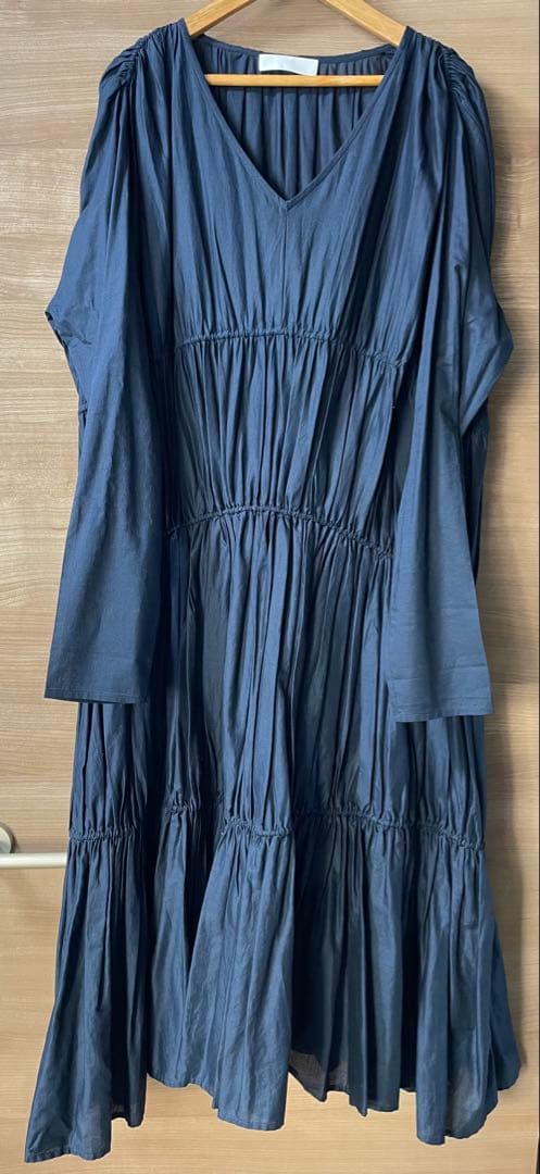 【超美品】Merlette マーレット　ネイビー Vネック　ロングワンピース