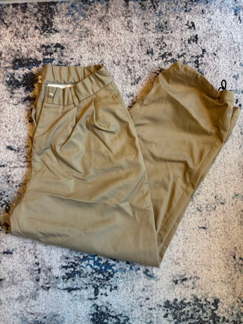 パンツ ALOUND TWOTUCK TAPERED CHINO PANTS