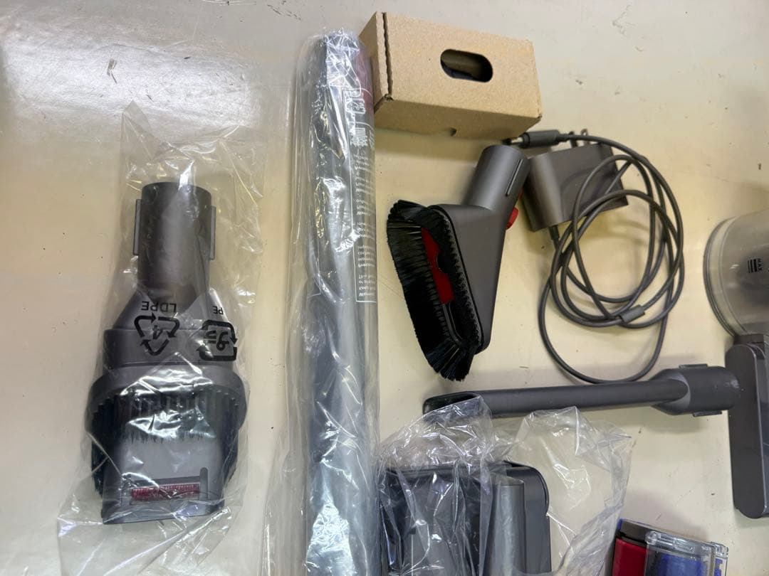 Dyson SV10 コードレスクリーナー 112232