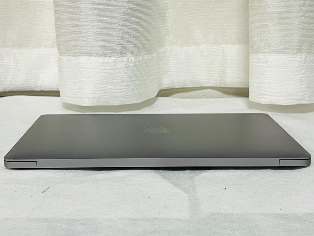 ★MacBook Air 13 2018★i5/8GB/SSD 256GB