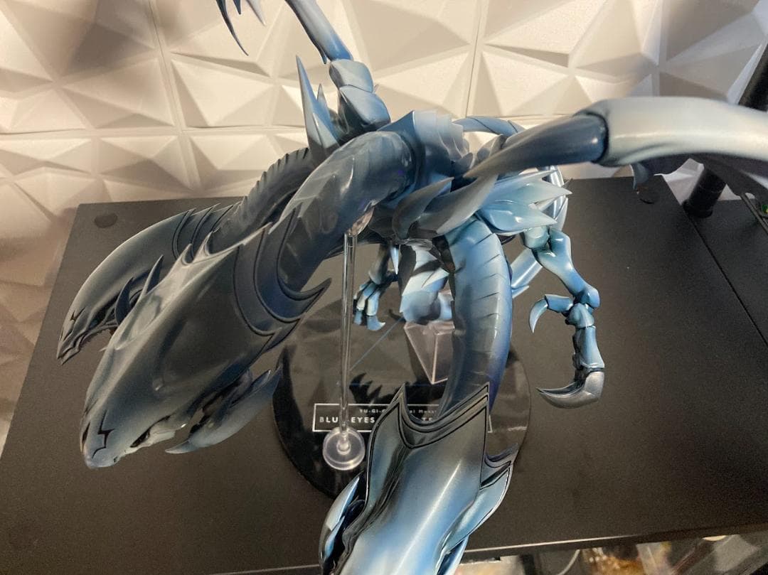 青眼の究極竜 フィギュア あみあみ　ブルーアイズ・アルティメットドラゴン