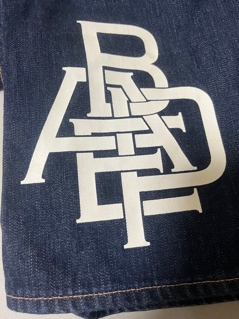 アベイシングエイプ デニムショートパンツ ロゴプリント