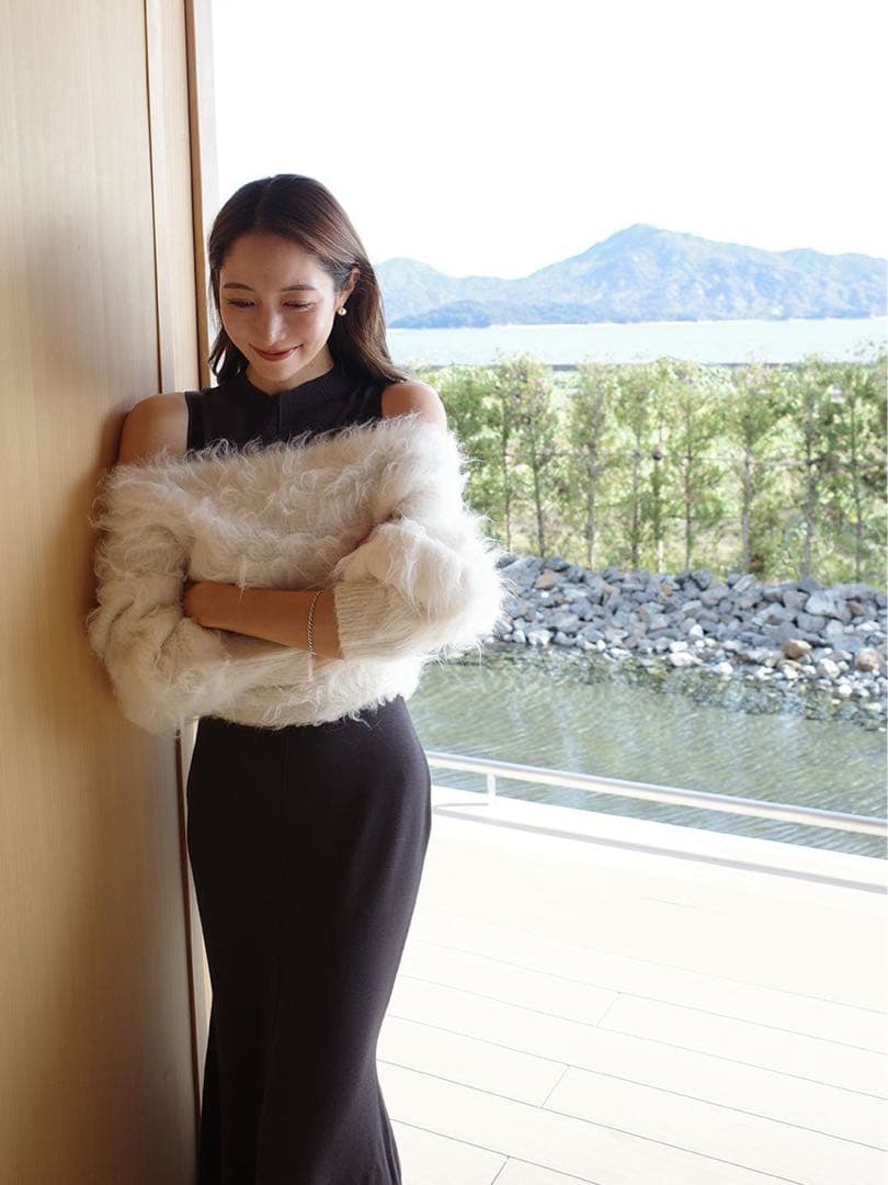 美品 anuans オフショルレイヤードニットワンピース 限定カラー M