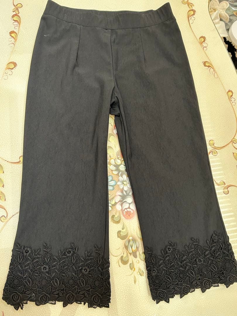 【ご確認】さえら以前依頼品レース装飾付きブラッククロップドパンツレギンス２点