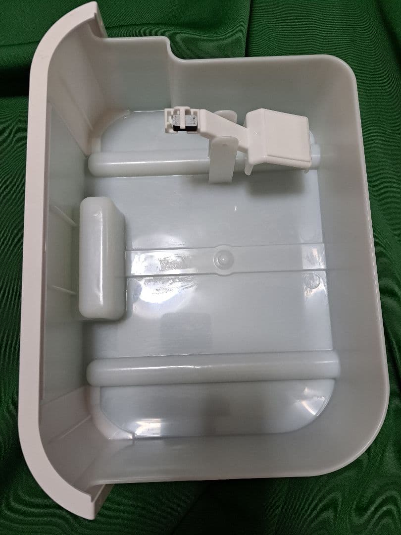 美品　アイリスオーヤマ　　衣料乾燥除湿機　DDDー50E