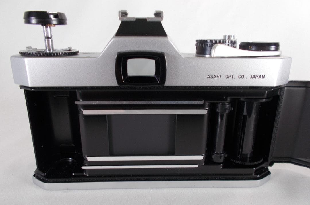 フィルムカメラ 整備済　Pentax SPF + レンズ f/1.8　V271