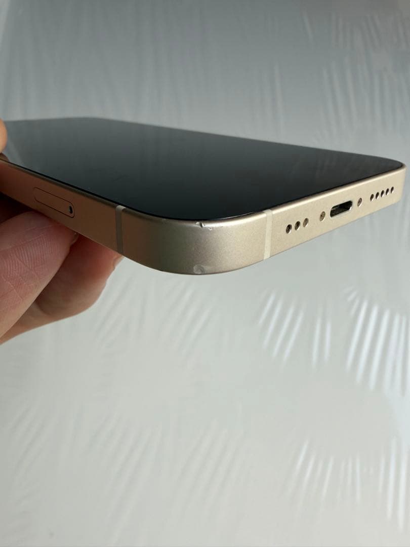 Apple iPhone 13 本体 ホワイト　ケース　充電ケーブル付き