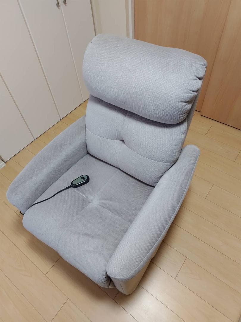ニトリ 電動リクライニングチェア(起立補助機能付 アスティ)