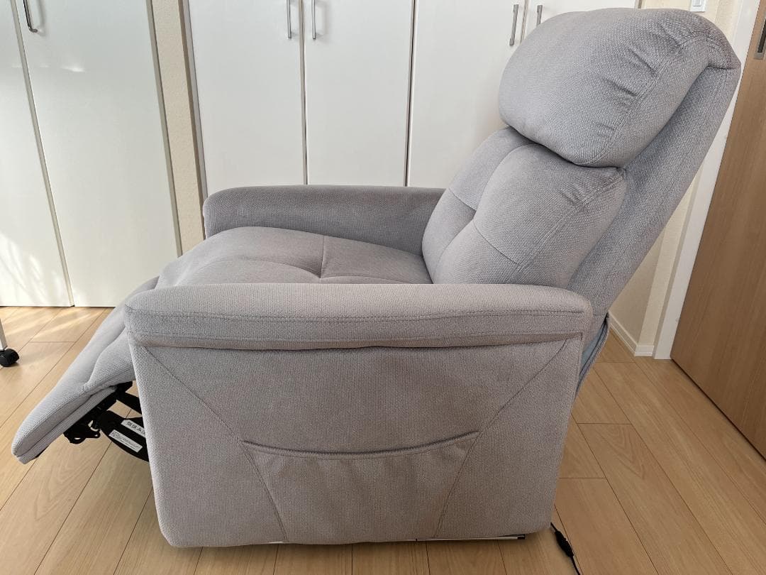 ニトリ 電動リクライニングチェア(起立補助機能付 アスティ)