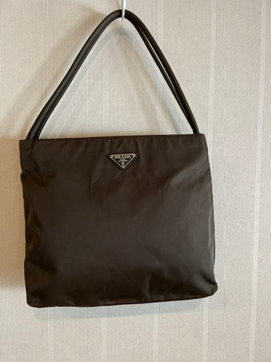 プラダ☆ショルダートート　ハンドバッグ　仕切りあり　ナイロン　カーキブラウン