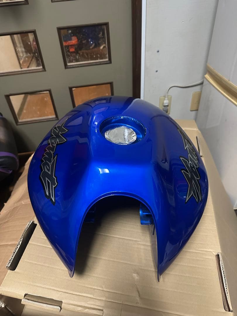 ホーネット250バイクタンク