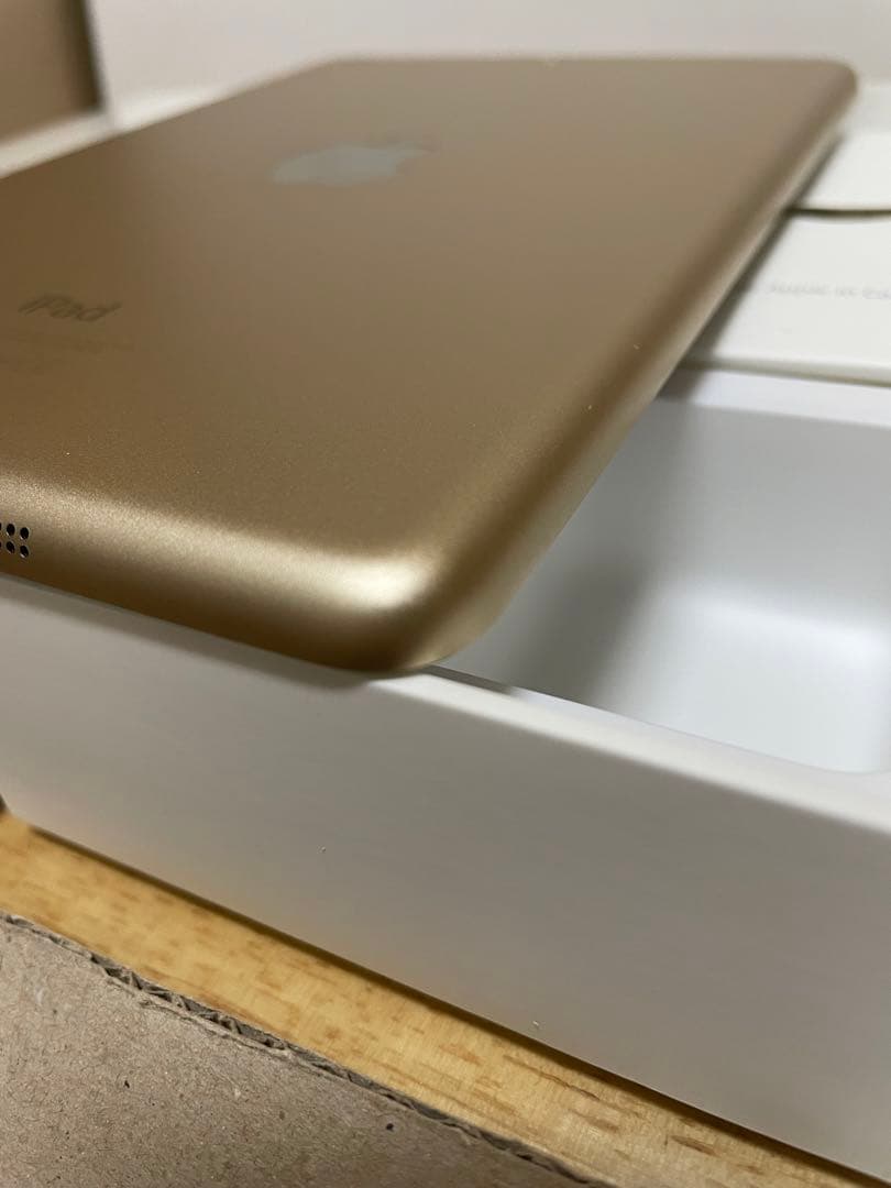 APPLE iPad mini3 WI-FI 64GB おまけケースつき