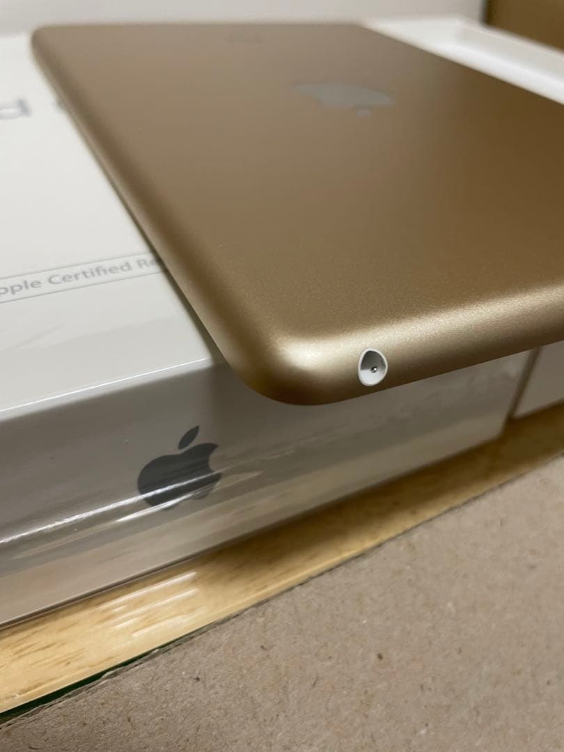 APPLE iPad mini3 WI-FI 64GB おまけケースつき