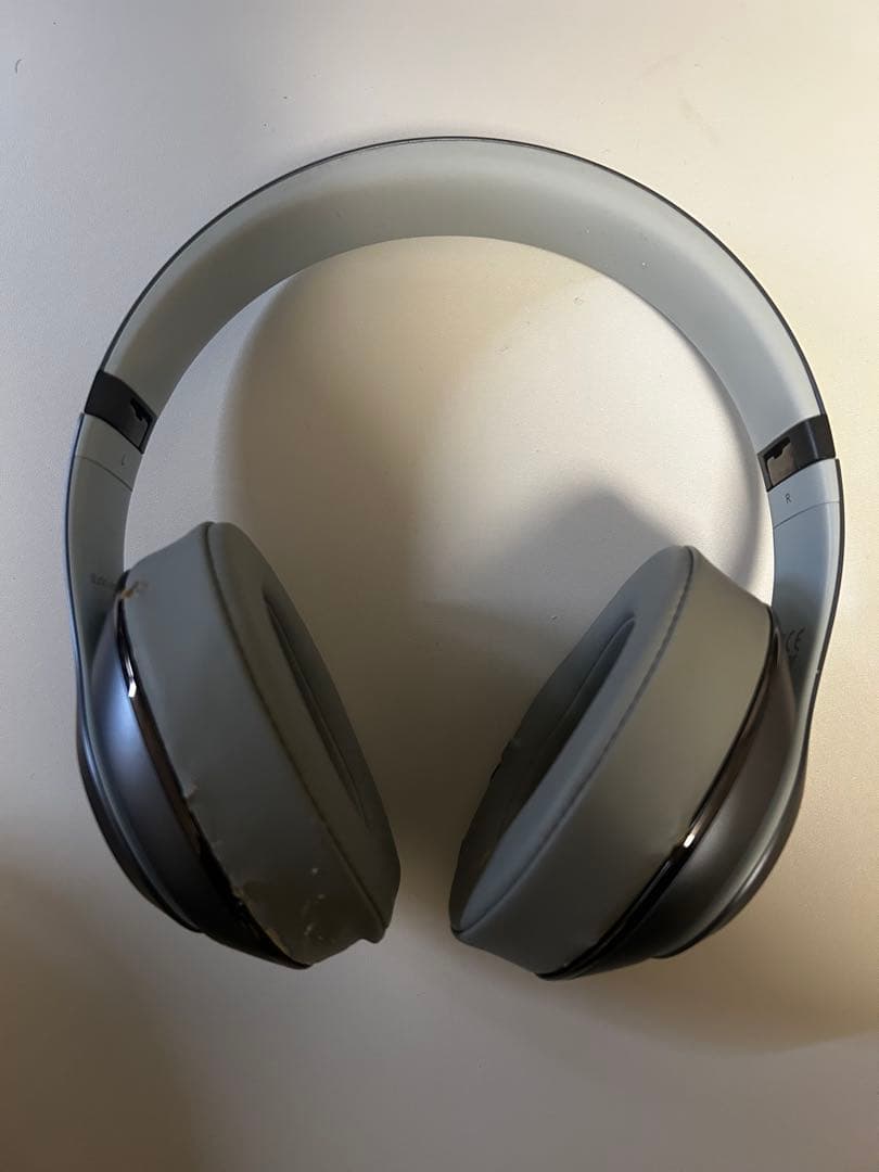 Beats ワイヤレスヘッドホン グレー