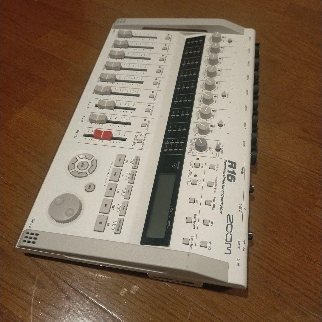 専用出品ZOOM R16 レコーダー・インターフェース・コントローラー 動作保証