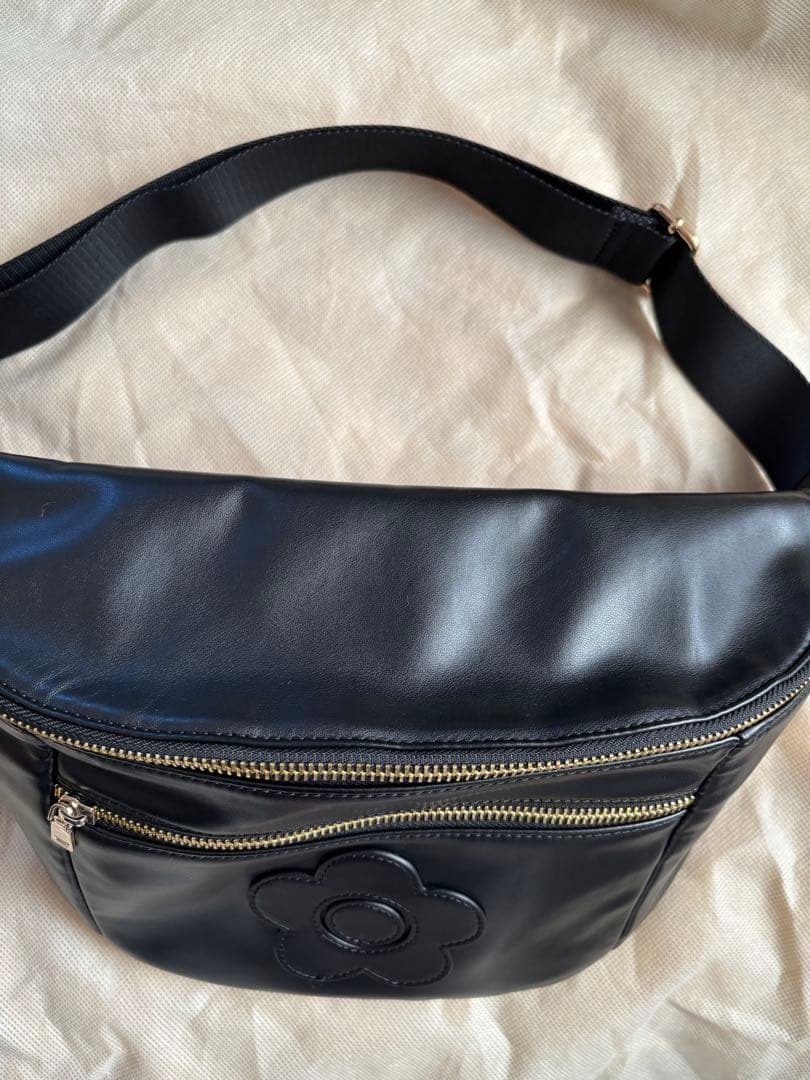 マリークワント　ボディーバッグ