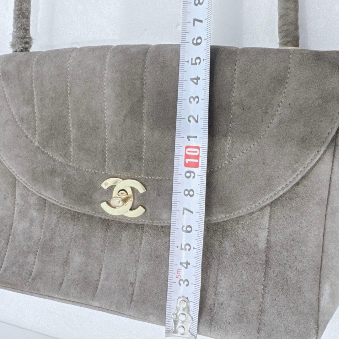 D*A様 CHANEL グレー スエード ショルダーバッグ マドモアゼル