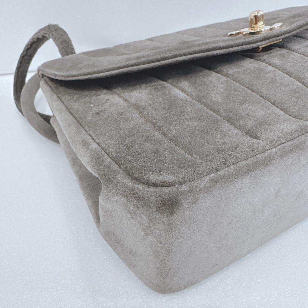 D*A様 CHANEL グレー スエード ショルダーバッグ マドモアゼル