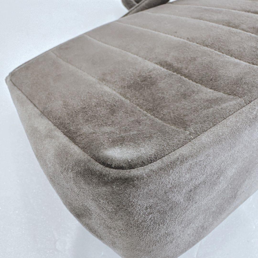 D*A様 CHANEL グレー スエード ショルダーバッグ マドモアゼル