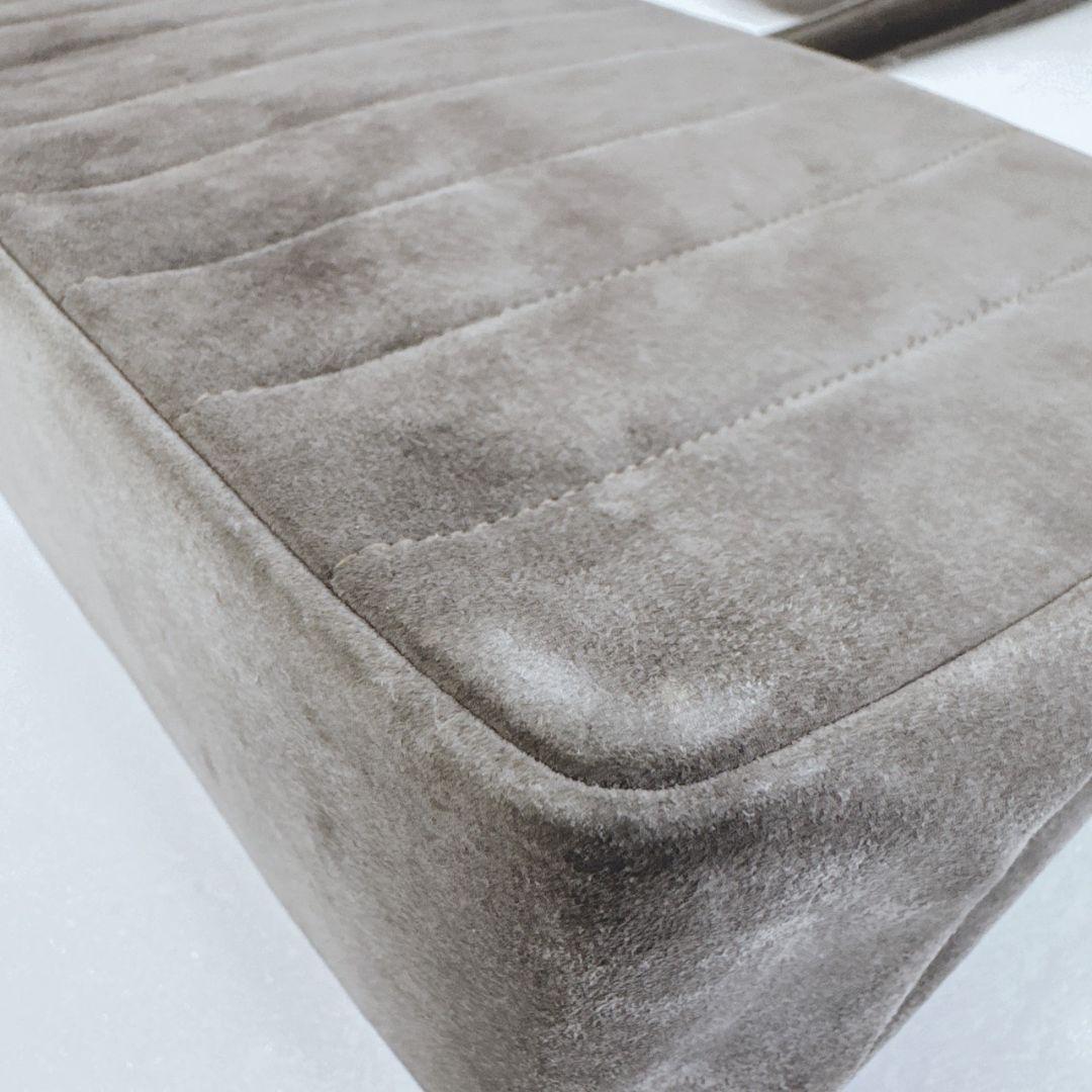 D*A様 CHANEL グレー スエード ショルダーバッグ マドモアゼル