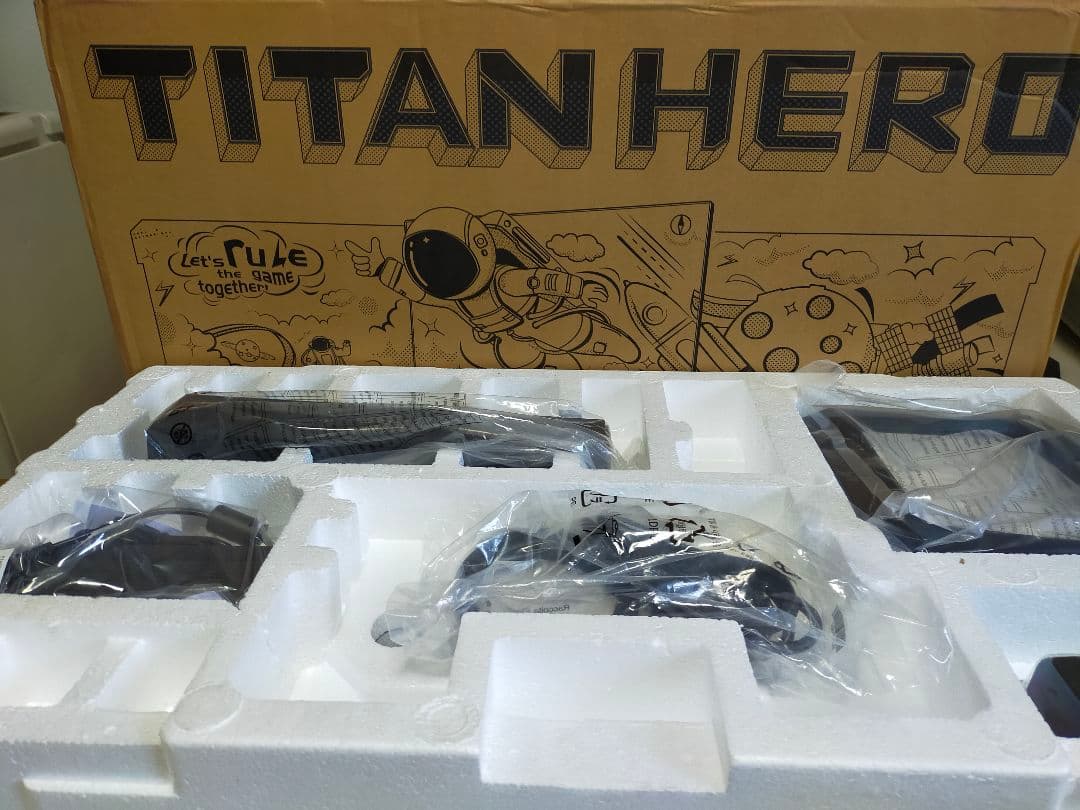 ディスプレイ・モニター本体 TITAN ARMY P2710V MAX 4K 160hz