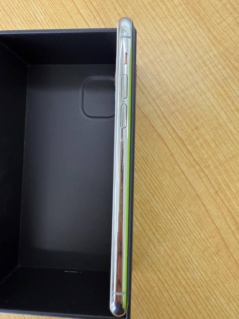 Apple iPhone 11 Pro シルバー　本体