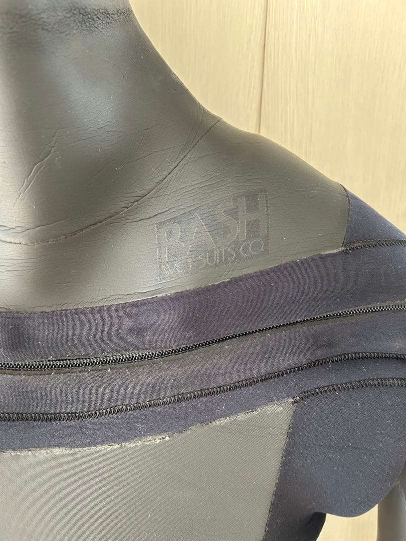 RASH ウェットスーツ　セミドライ　ML ラバー柔らか　オールブラック　激シブ