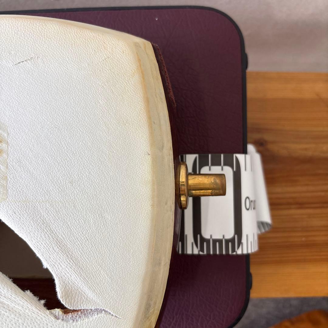 三味線　太棹　紅木　皮破れ　ハードケース付き　全長約102cm