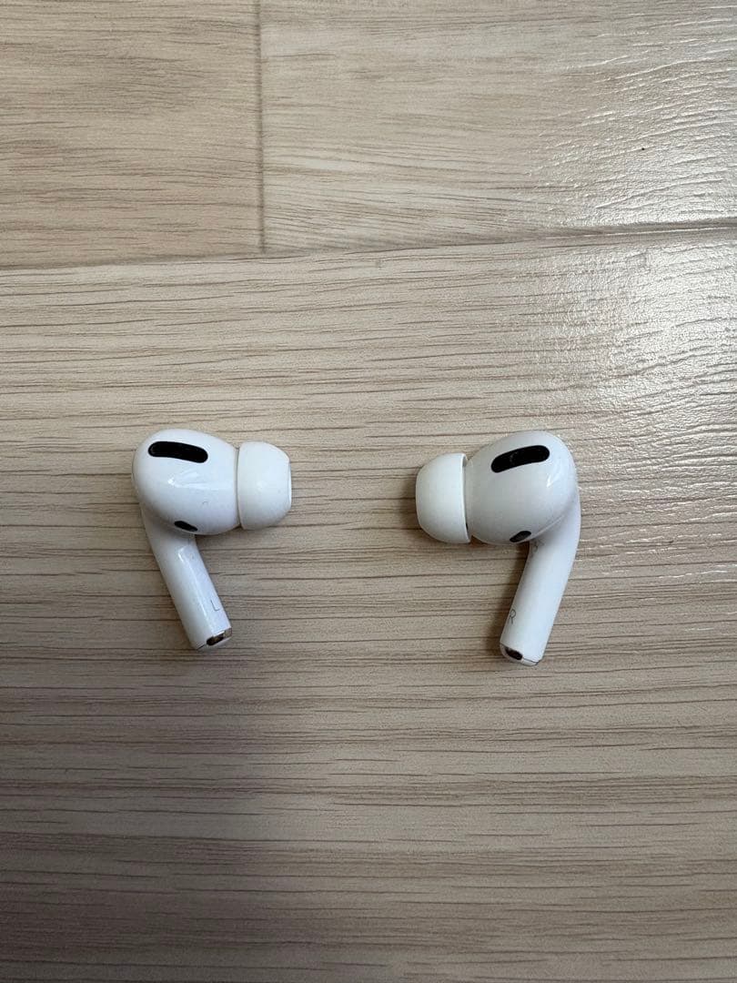 AirPods Pro 本体 ワイヤレス充電ケース付き