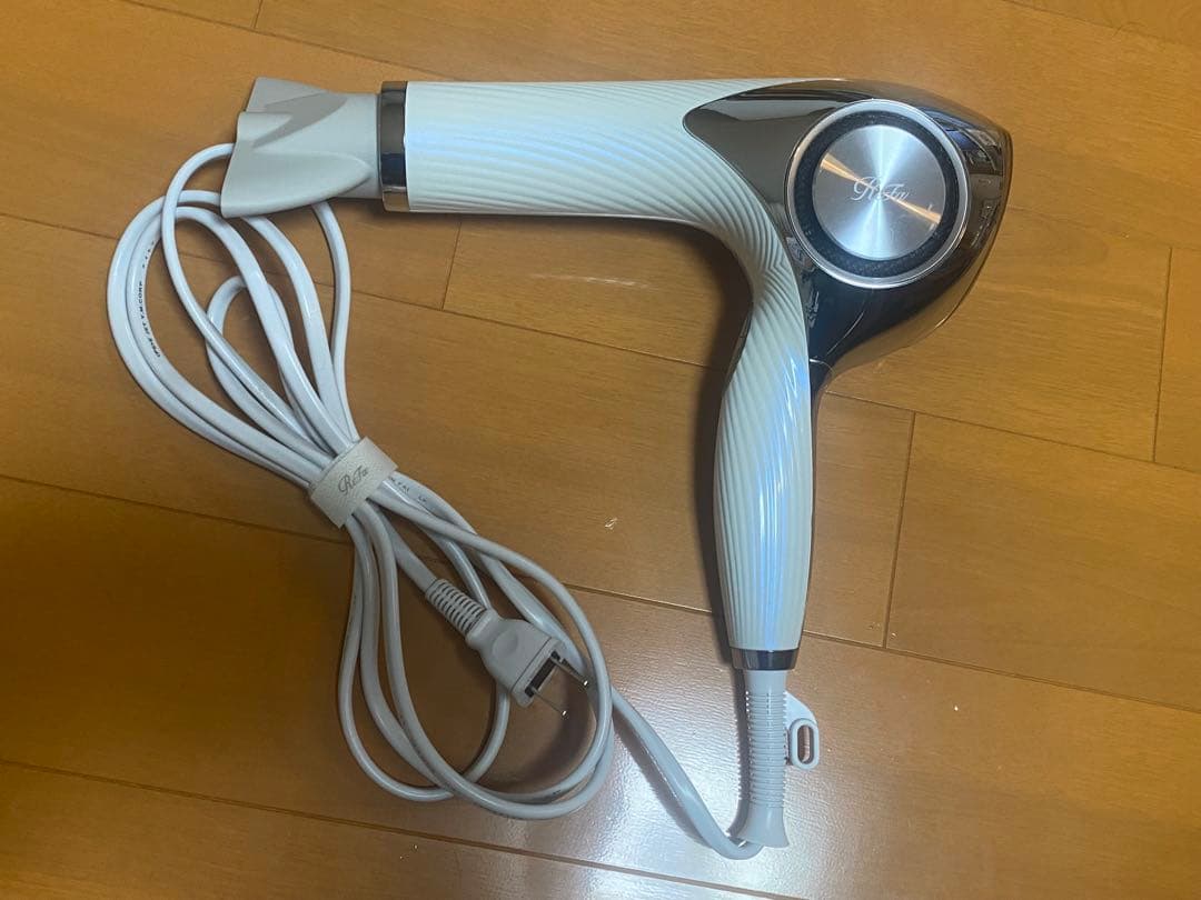 美品 リファ Refa ヘアドライヤー RE-AJ02A