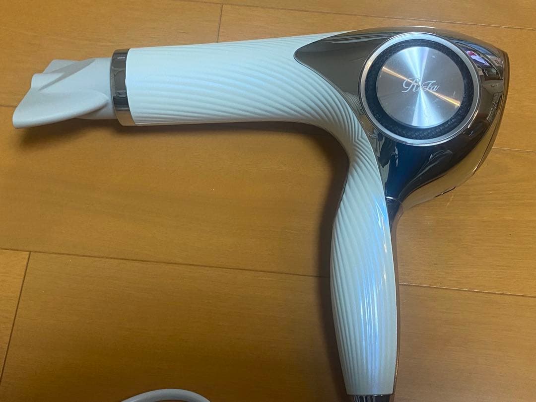 美品 リファ Refa ヘアドライヤー RE-AJ02A