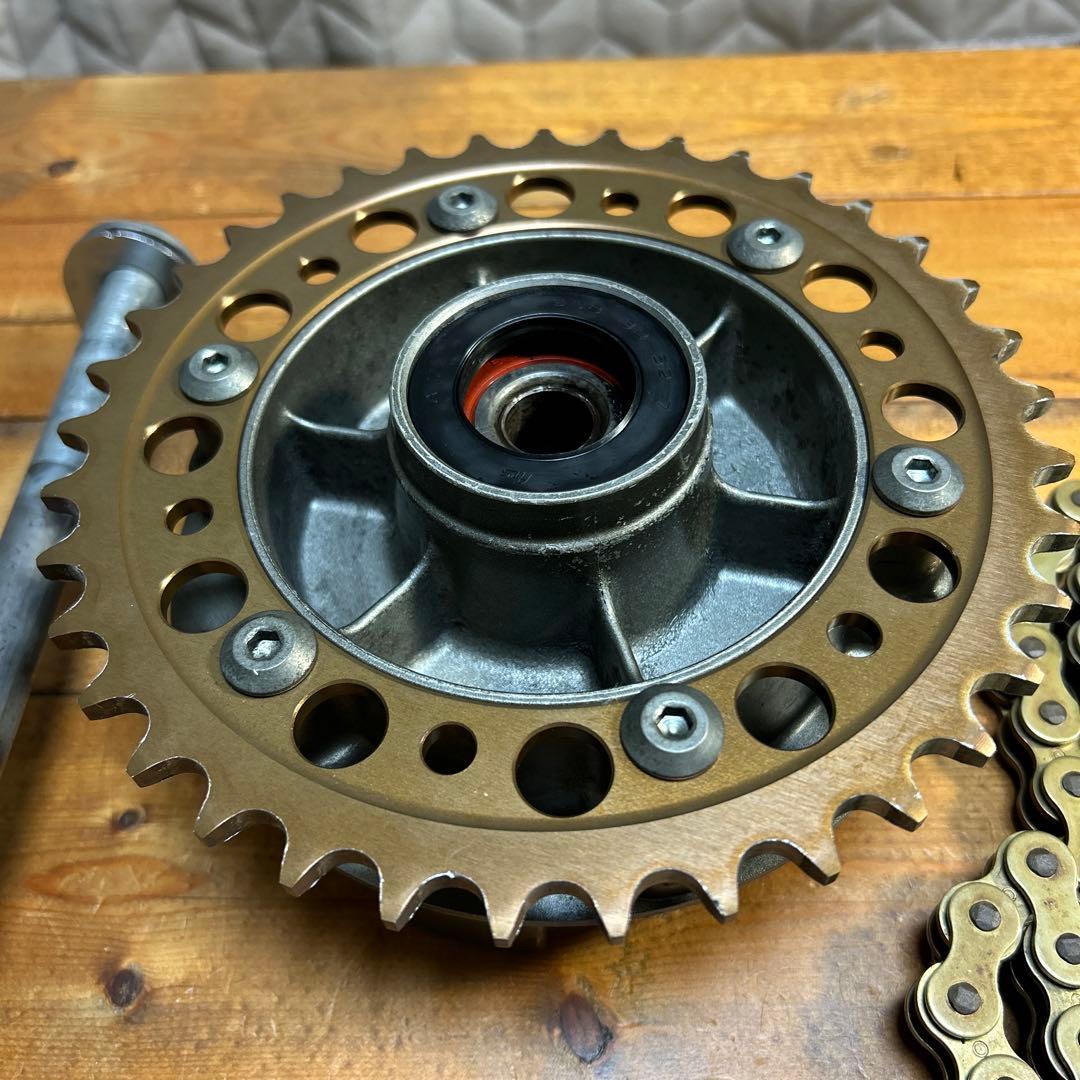 SRX600 ハブ & スプロケット