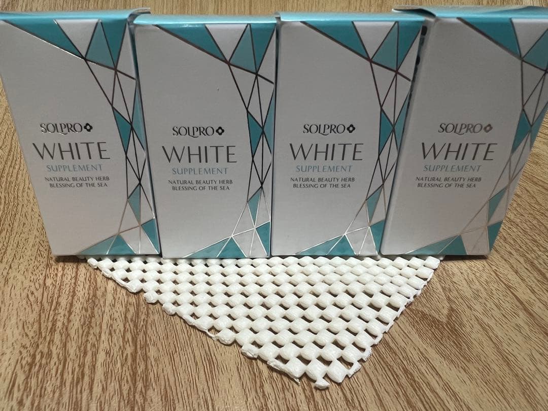 ソルプロプリュスホワイト 30粒 ×4箱