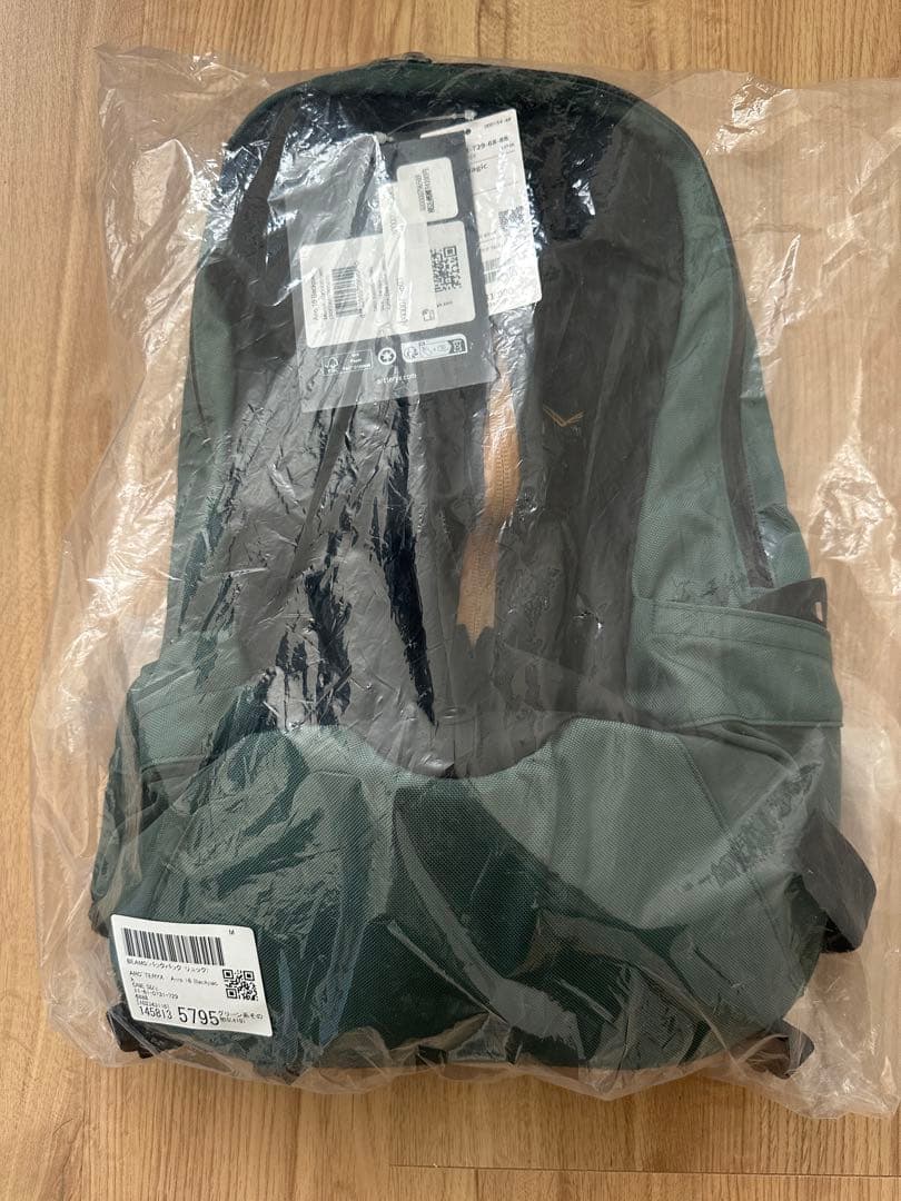 新品　ARC’TERYX アークテリクス arro16 Backpack