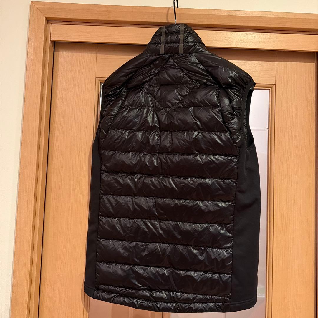 カナダグース パッカブルダウンベスト