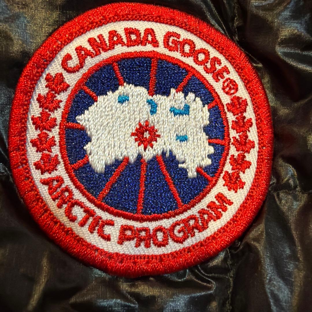 カナダグース パッカブルダウンベスト