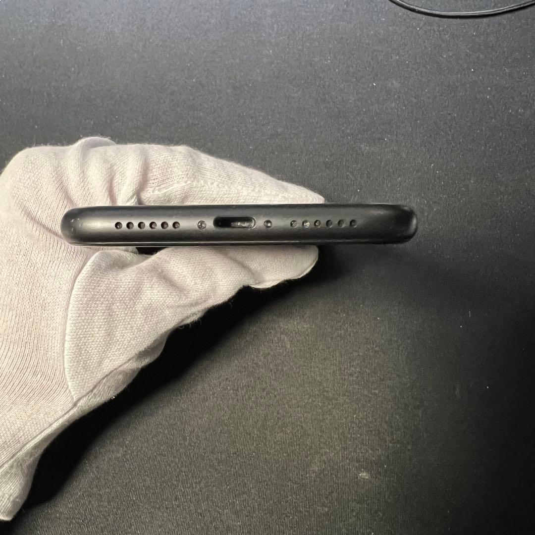 みたきん　iPhone11 64GB ブラック スマホ スマートフォン