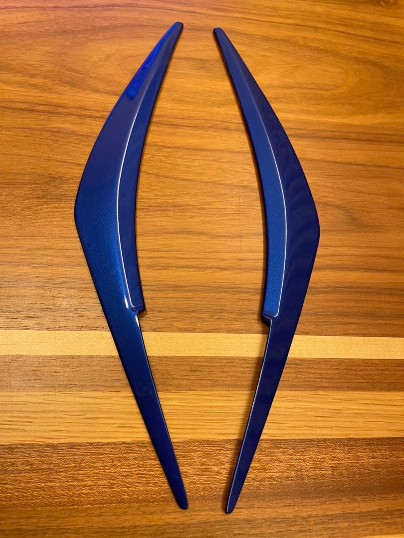 新型レヴォーグ KUHL アイライン WRブルー 【美品】