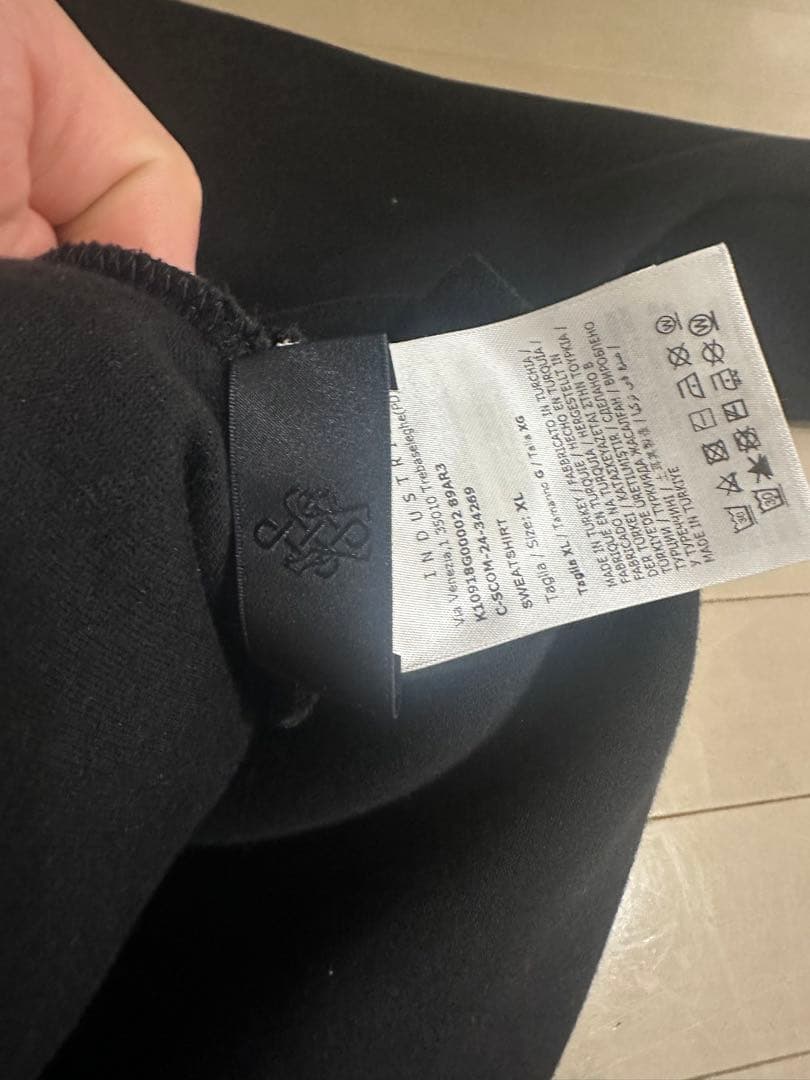 トップス MonclerYearofthe Snakesweatshirt(2025)XL