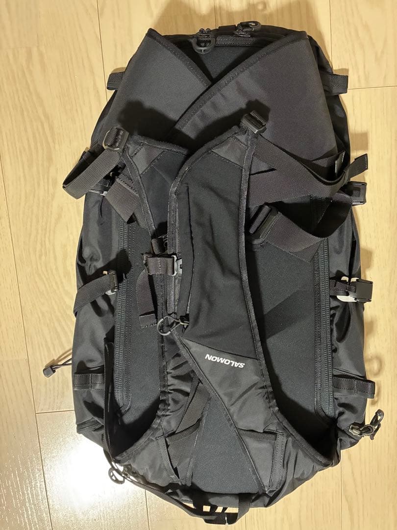 未使用　SALOMON MTN30 ユニセックススキーバック