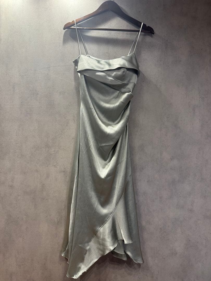 【LE DIONE】サテンアシンメトリースカートドレス