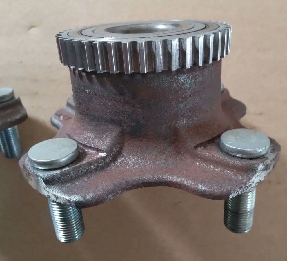 専用　keiワークス　リヤ　ハブベアリング　2個　スズキ純正品　約1000キロ位