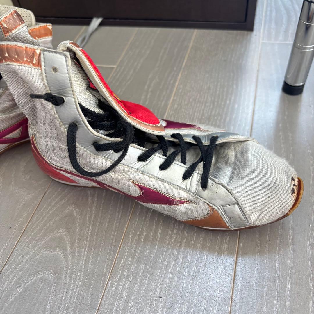 Mizuno ボクシングシューズ シルバー/レッド