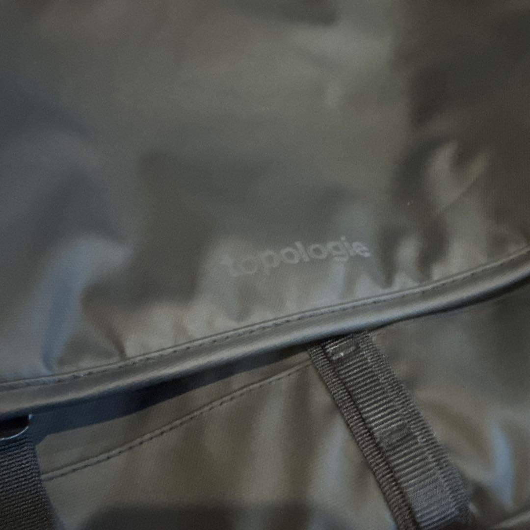 パ*カ様 topologie メッセンジャーサコッシュラージ （本体のみ）