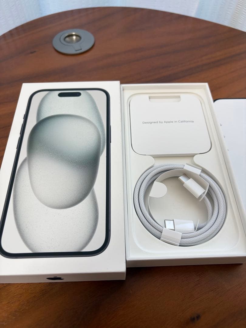 iPhone15 スペースブラック 128GB SIMフリー