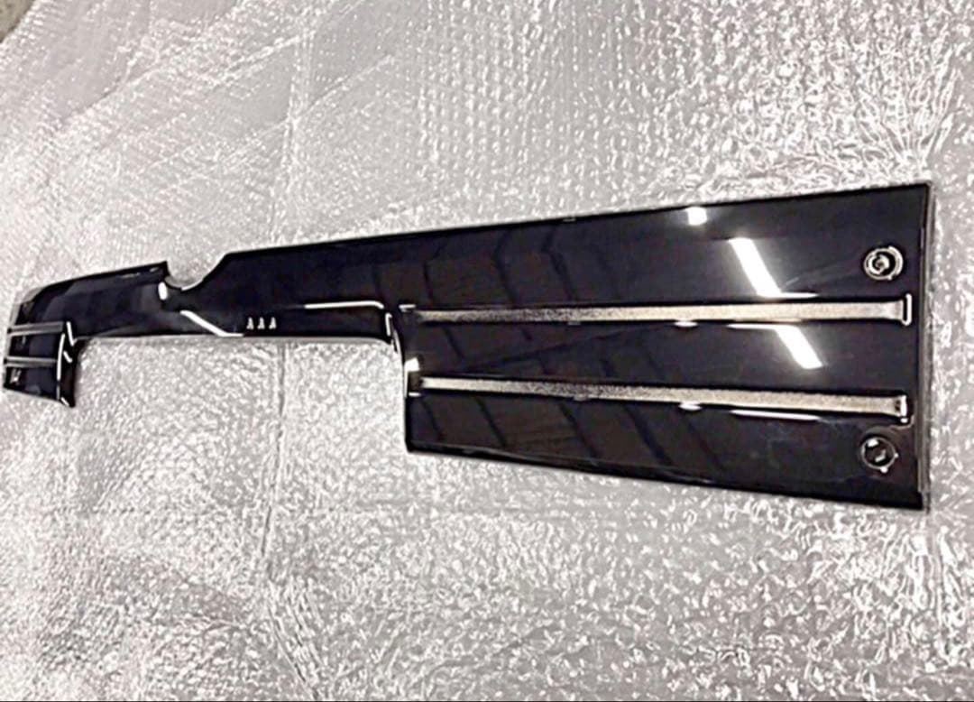 純正　ダイハツ　タフト　フロントガーニッシュ/バックドアガーニッシュ　TAFT